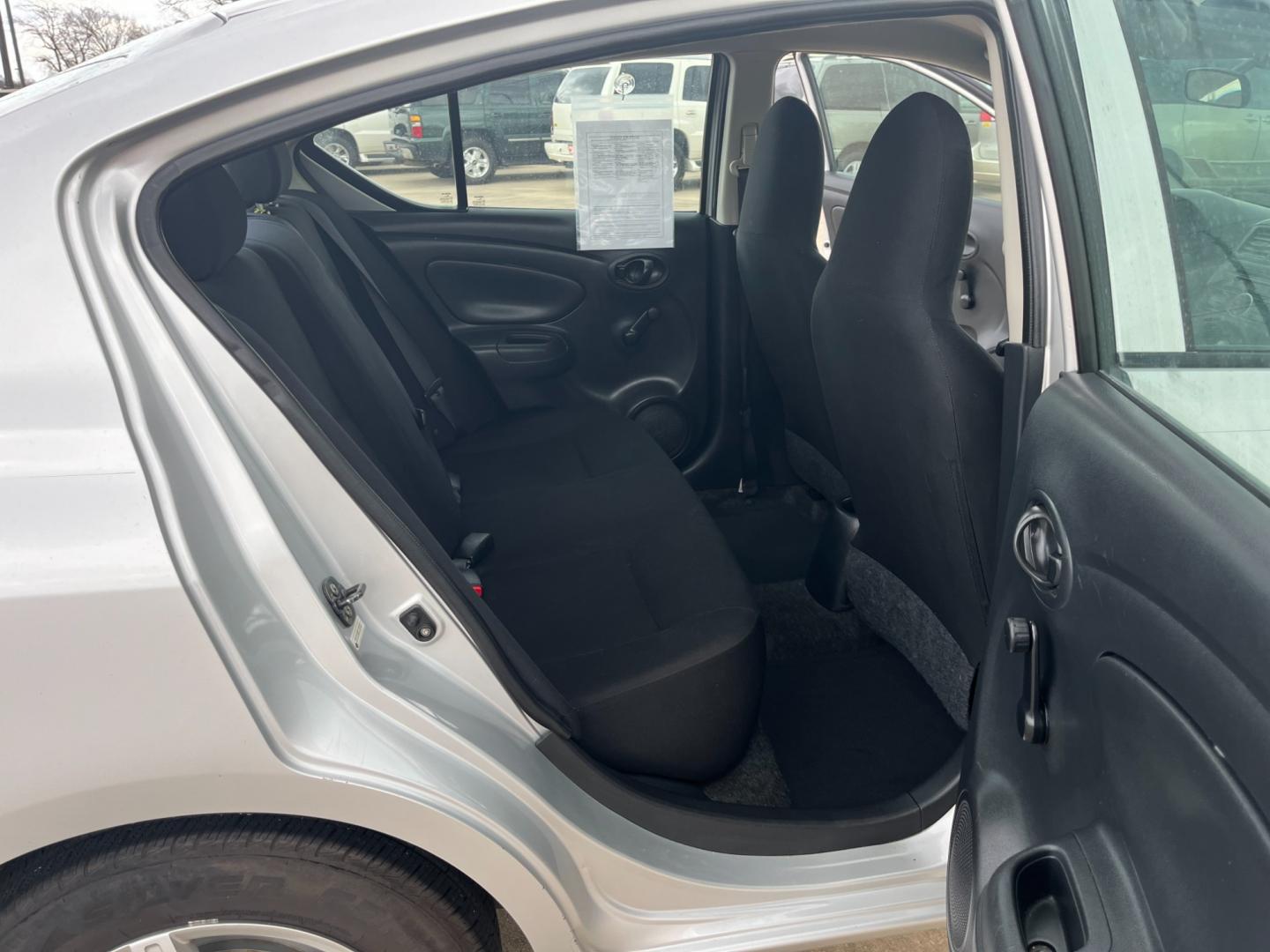 2014 SILVER /black Nissan Versa 1.6 S 5M (3N1CN7AP3EL) with an 1.6L L4 DOHC 16V engine, 5-Speed Manual transmission, located at 14700 Tomball Parkway 249, Houston, TX, 77086, (281) 444-2200, 29.928619, -95.504074 - Photo#12